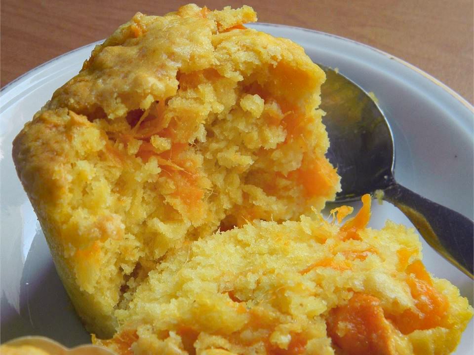Recipe Fresh Mango Muffins 1010005-fresh-mango-muffins-indomacarons-4x3-2-832159b59fb04729b271a0cdd32cd37a