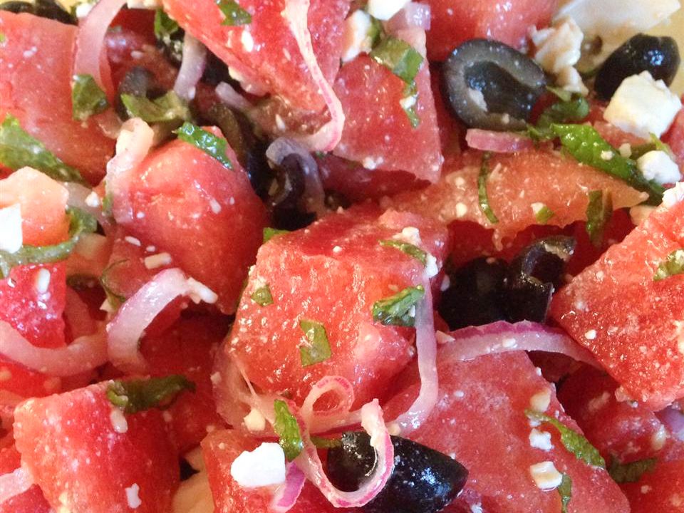 1242185-watermelon-summer-salad-Tanni-Kitty-4x3-1-da9b1d62861e4b3685c0537d35bf257a