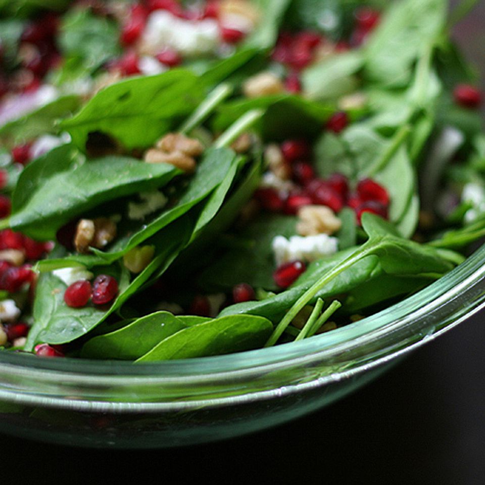Recipe Spinach Pomegranate Salad 127167_Spinach-Pomegranat-Salad_Amanda_4576767_original-1x1-1-b60fc7cb05ac458b97030ccbabf41a7c