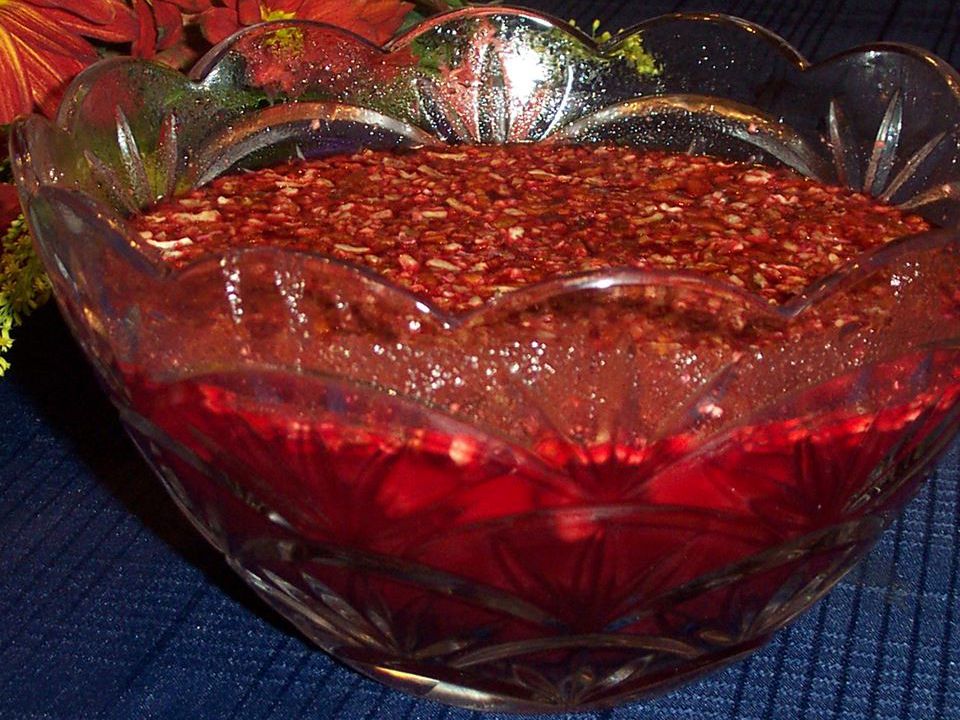 Recipe Cranberry JELL-O Salad 25607-cranberry-gelatin-salad-i-Steph-T.-4x3-1-eb62b8a354e44bc3929e13cdf40223b2