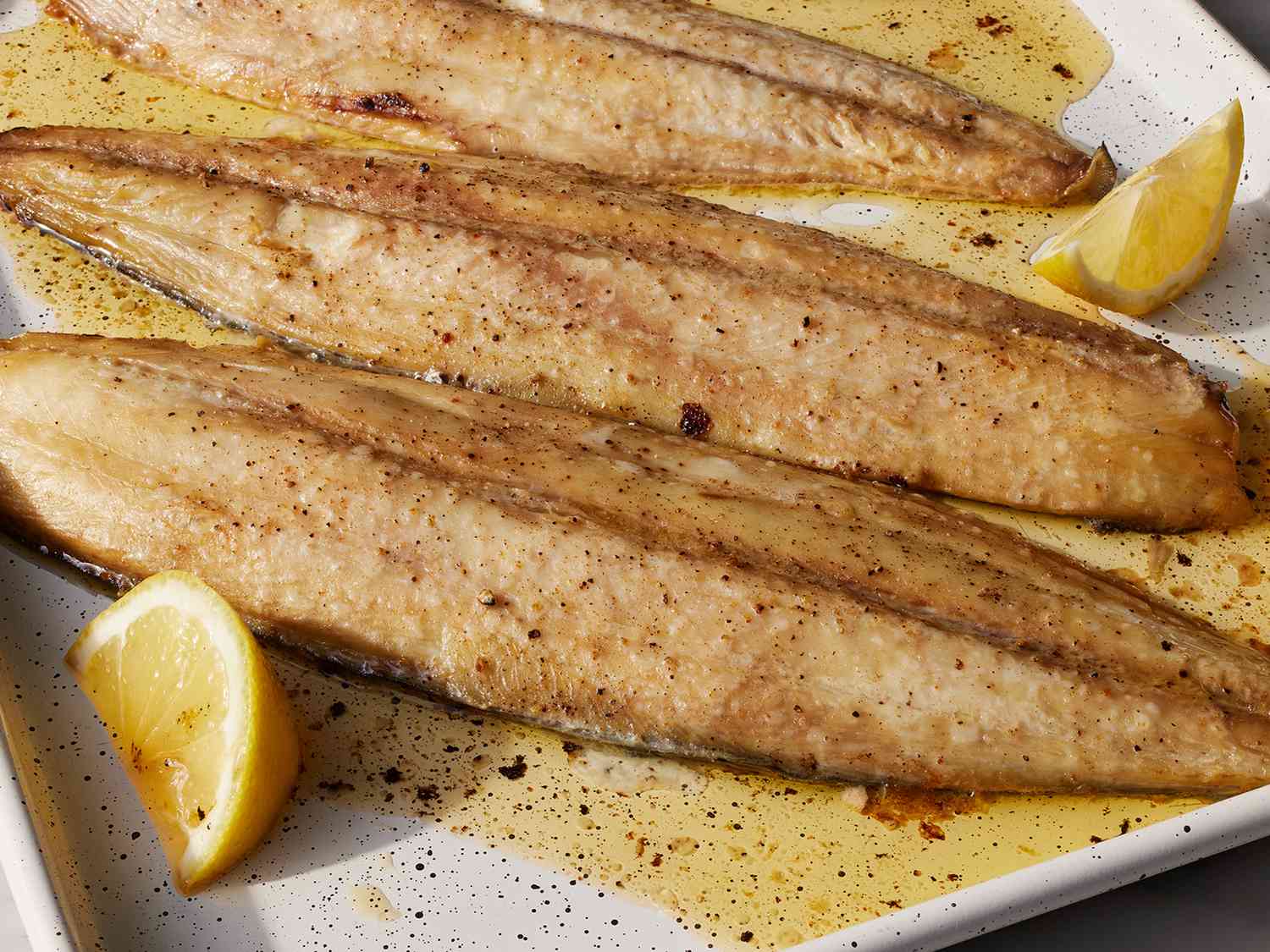 Recipe Baked Fish Fillets 256349-baked-fish-fillets-ddmfs-3x4-270-250869bb6a264e37afffc2a042a69444