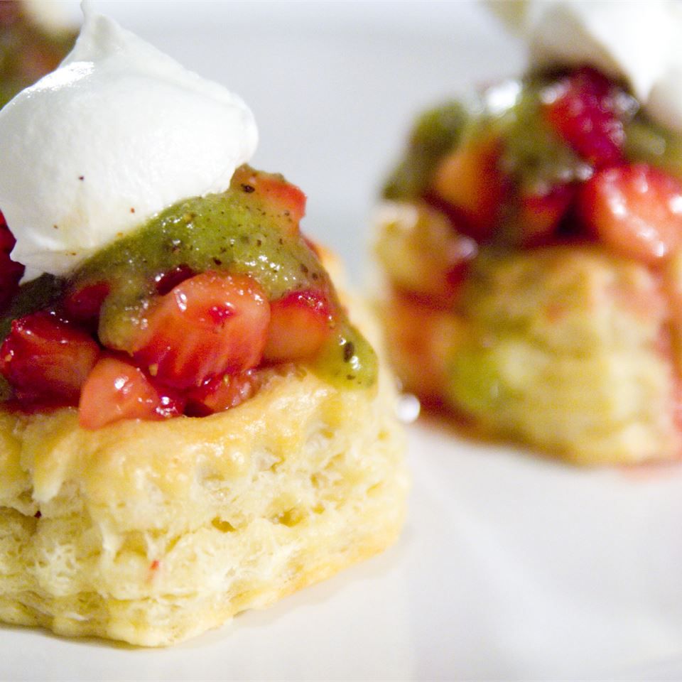 Recipe Strawberry Kiwi Tartlets 36214-659fd95593dc47dbafa2cdb4d97e0c3c