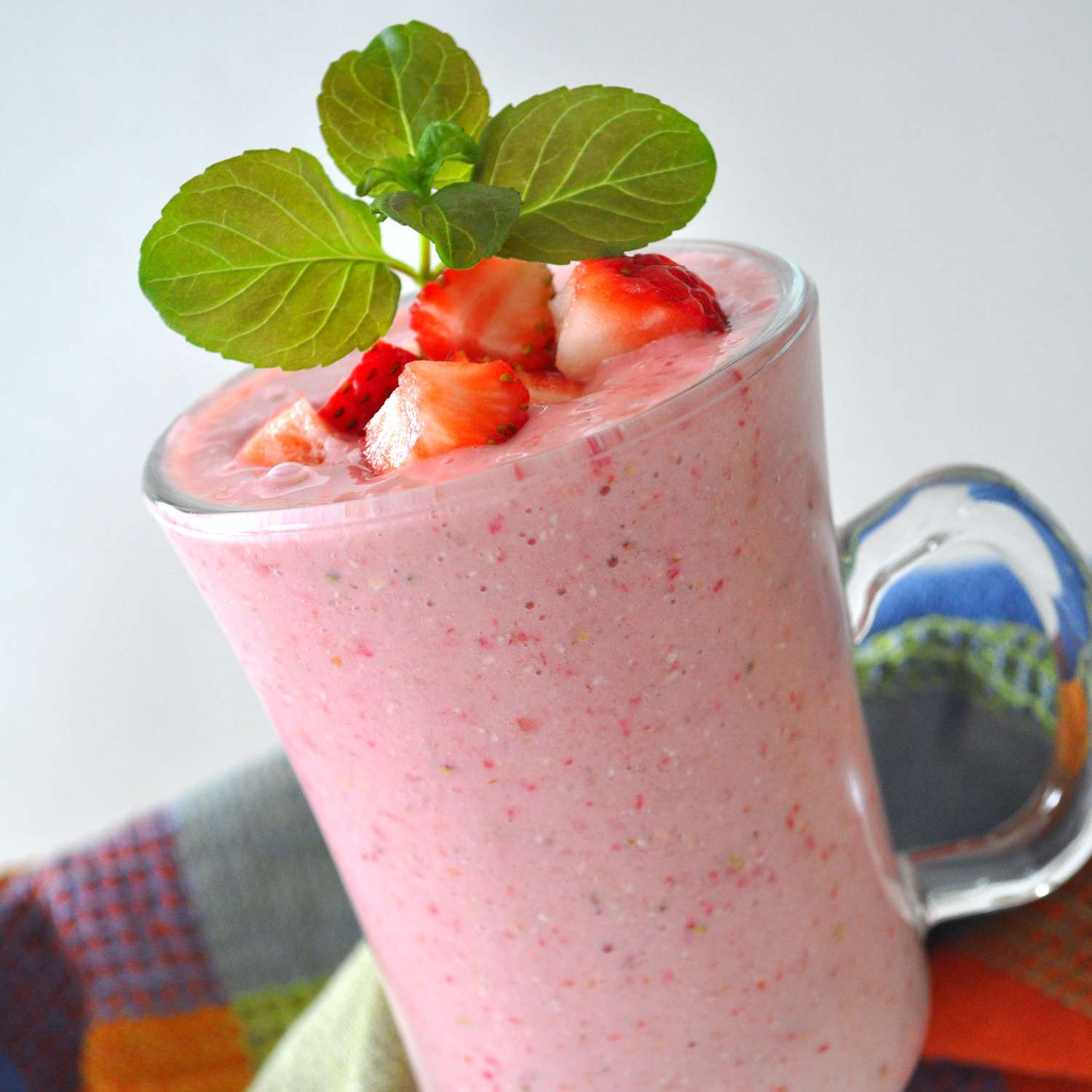 Recipe Strawberry Oatmeal Breakfast Smoothie 409456-strawberry-oatmeal-breakfast-smoothie-Alberta-Rose-1x1-1-6b6d3d2dc43d49a9ac521cffc963fabb