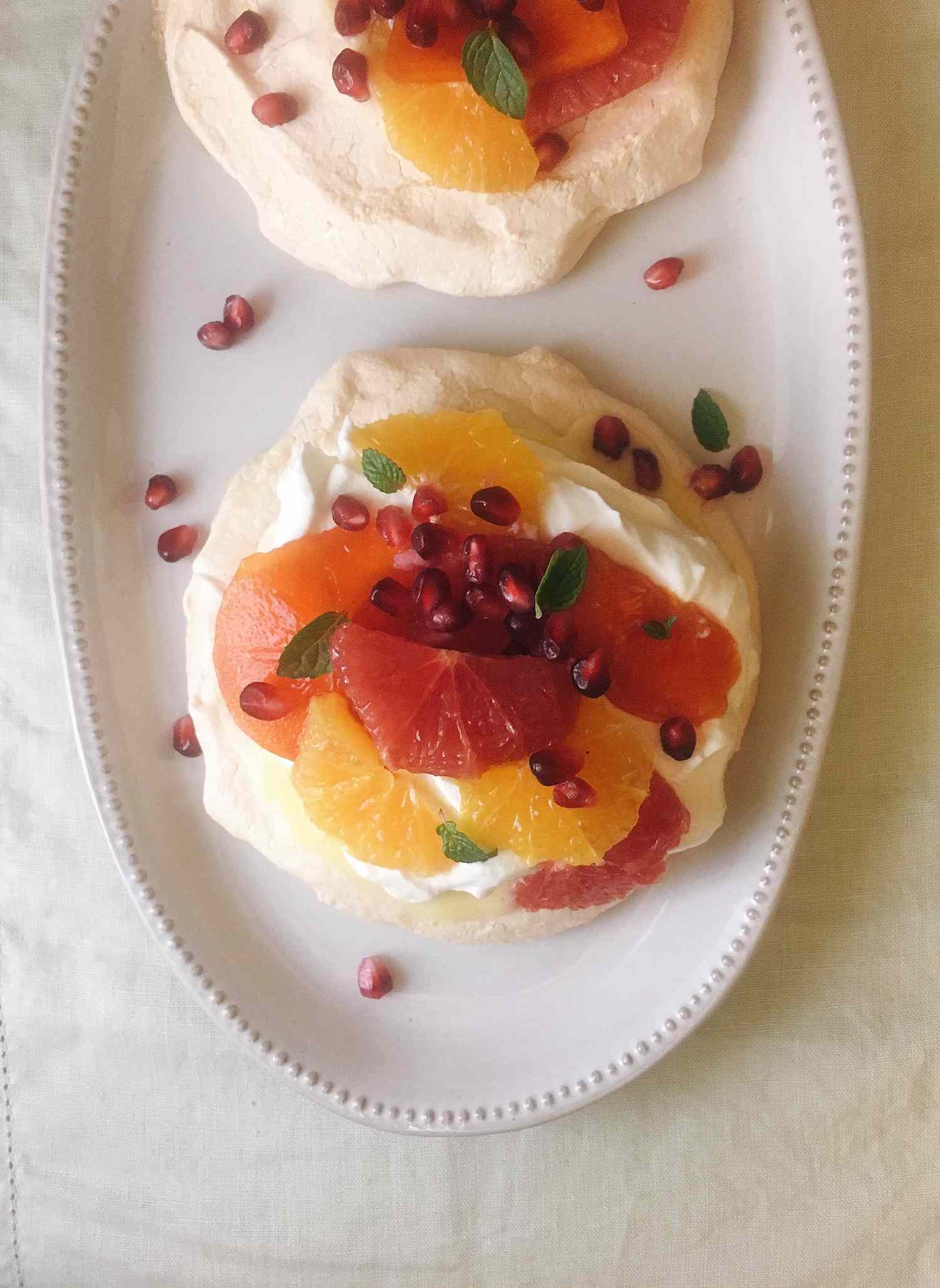 Recipe Pavlova with Winter Fruits 6007485-f9b711c631e6434ab3ea8f05388e5e36