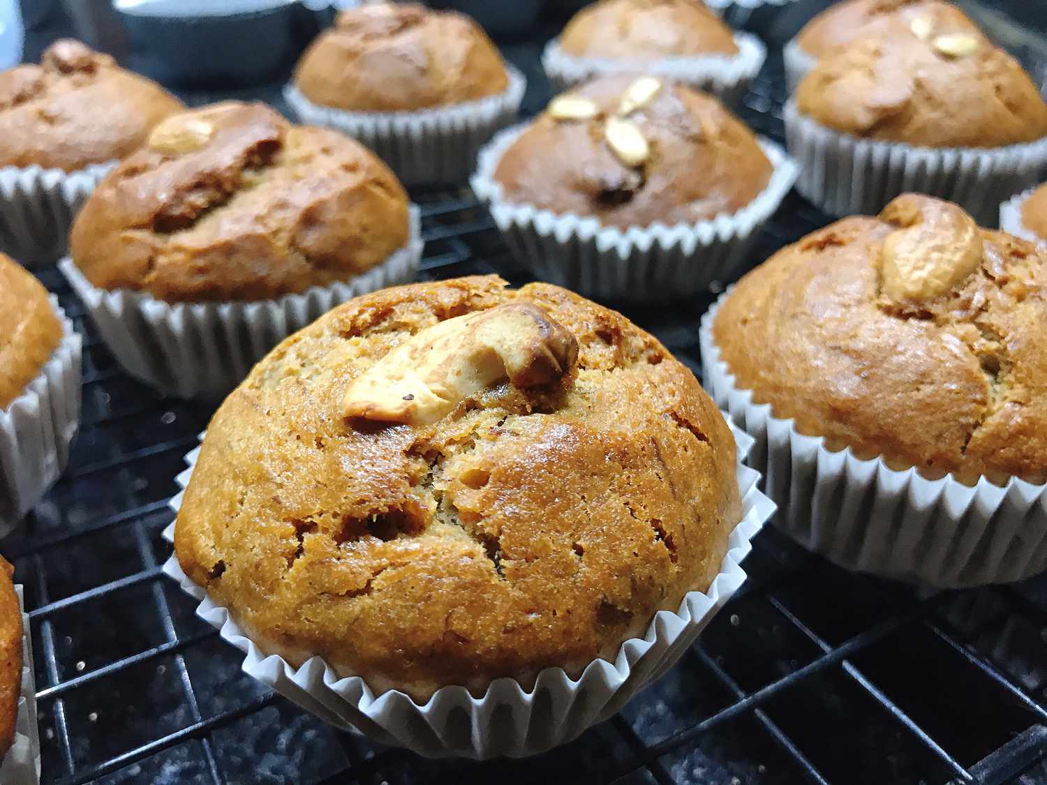 Recipe Vegan Banana Muffins 6770800-4144435dda7b48c3b7458113340dd66f