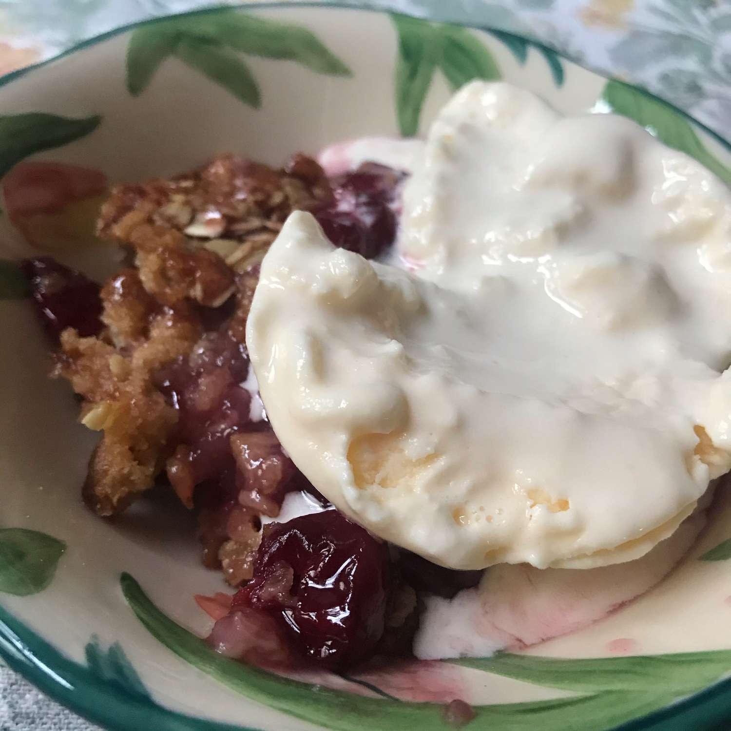 Recipe Fresh Cherry Crisp 8025997-88d89582cd2f4ae1b127f022f948d00c