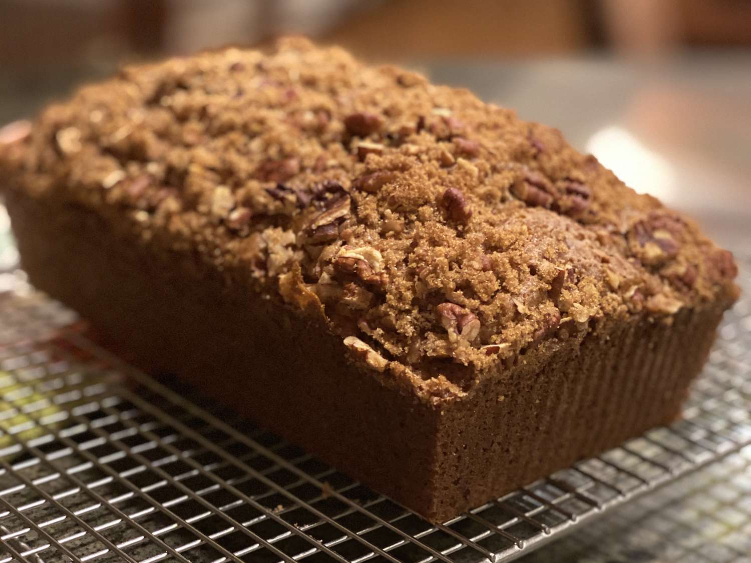 8655895-spiced-applesauce-bread-Caitlin-Sockolov-4x3-1-177ba8ddd69d457296dc0fe58cf2d85e